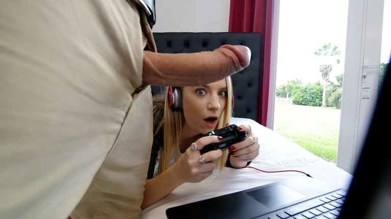 Gamer Chick Gets Stretched Out
